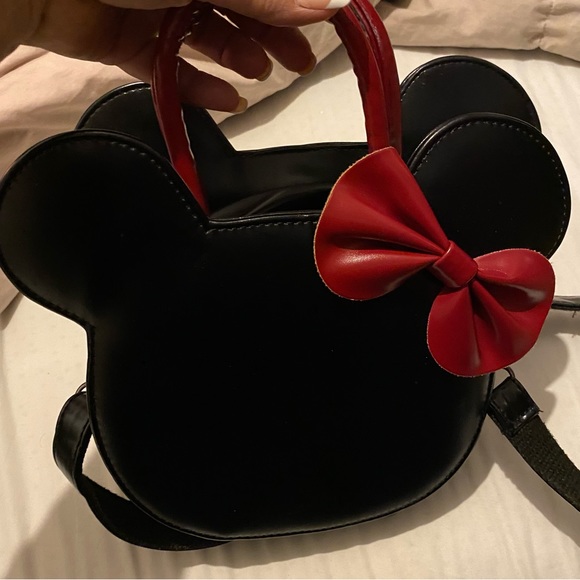 Leather Minnie Mouse purse - Picture 1 of 7